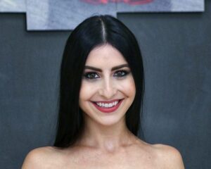 Kaitlyn Katsaros Bio,Age, Career, Net Worth, Height, Education,