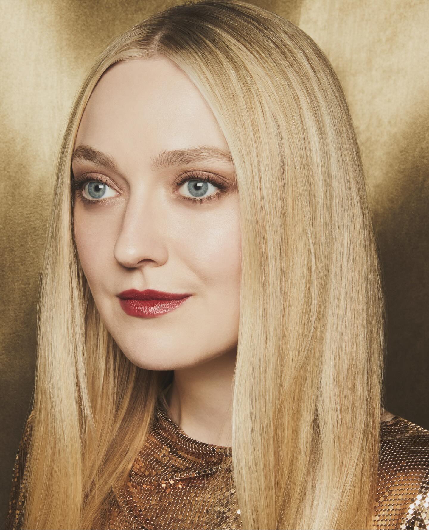 Dakota Fanning Bio, Age, Career, Net Worth, Height, Education, Boyfriend & More